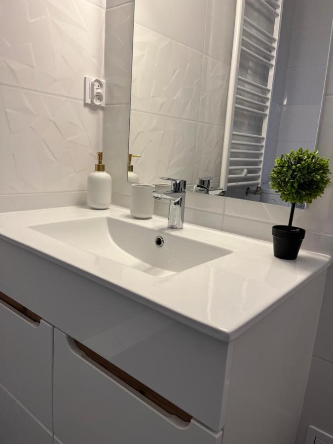 Warsaw Inside Solec With Private Parking Apartment Exterior foto